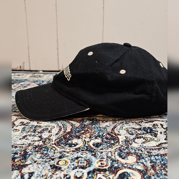 Universal Studios Black Hat - Picture 6 of 8